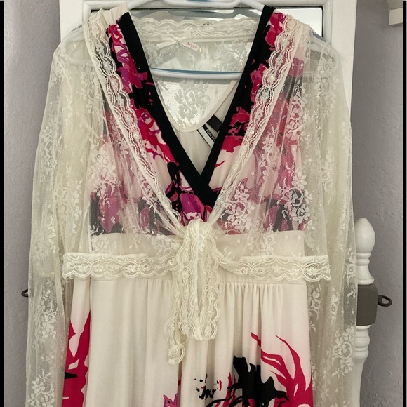 Slimming Ladies Ivory Maxi Dress Size Large - Picture 2 of 5